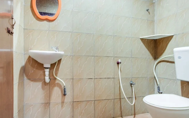 OYO 89470 My Town Hotel