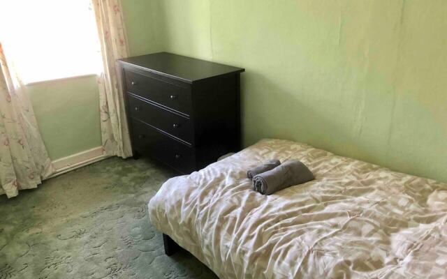 Characteristic 5-bed House on the Edge of Dartmoor