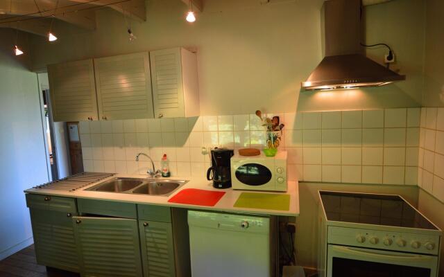 Modern Chalet with Private Tennis Court in Humain