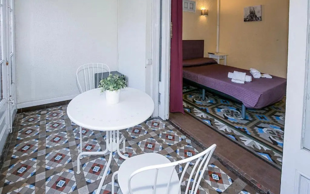 Hostal Balmes Centro