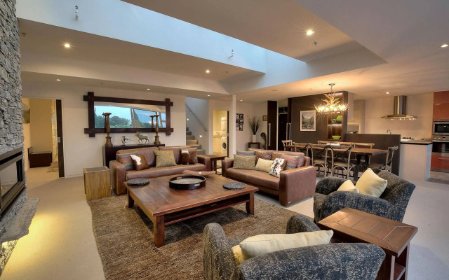 Shotover Penthouse & Spa by Staysouth