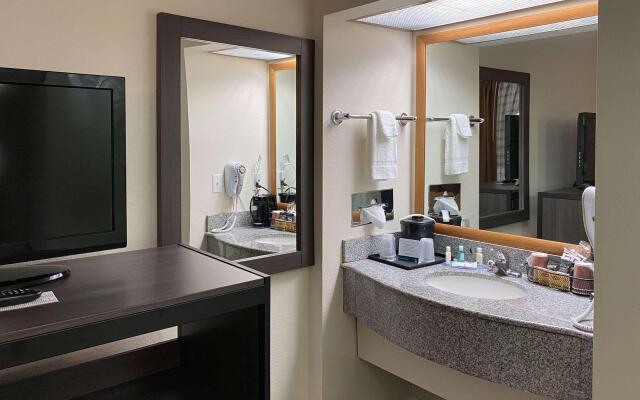 Quality Inn Branson - Hwy 76 Central