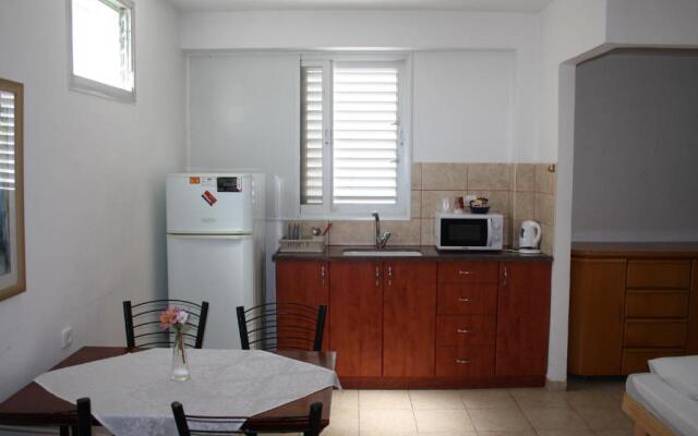 Ga'aton Motel
