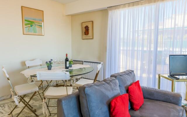 Vieil Antibes Vista AP3093 by Riviera Ho