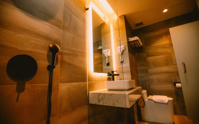 The Maximilian Hotel