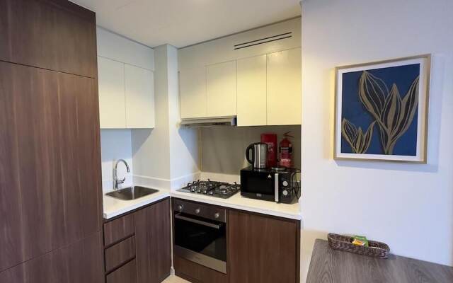 Mh- Lovely 1 Bhk Burj Khalifa View Ref- 26017