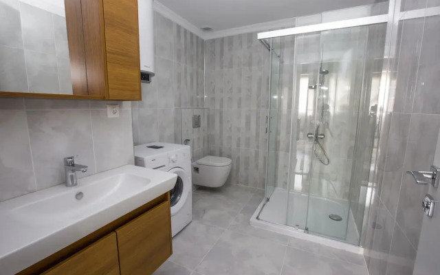 Royal Comfort Suites