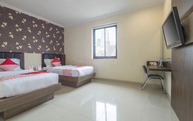 OYO 308 Grand Pacifik Hotel