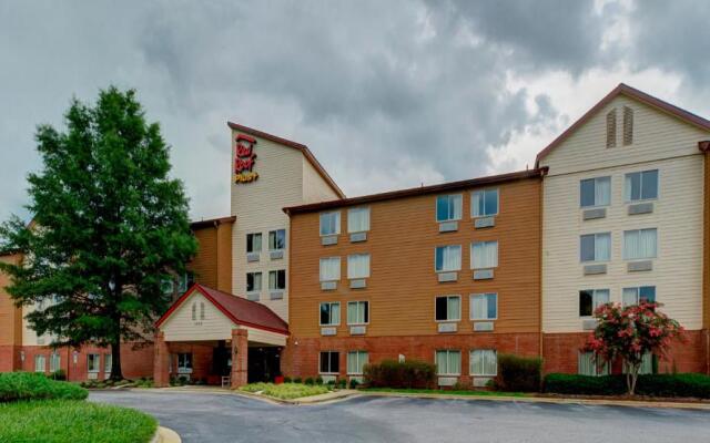 Red Roof Inn PLUS+ Raleigh Downtown – NCSU/Conv Center