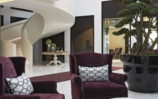 Queen Victoria Hotel & Manor House by NEWMARK