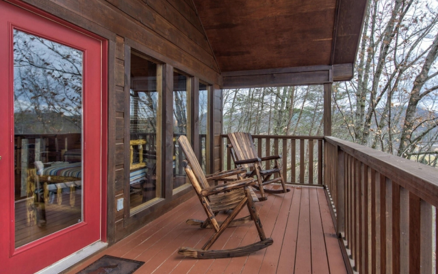 Only Dreamin' Cabin w/ Private Hot Tub