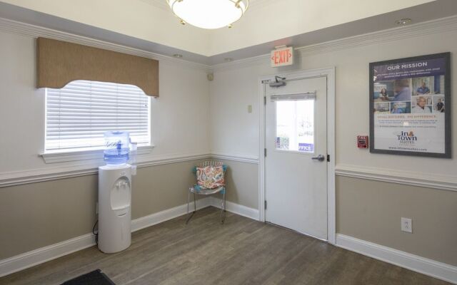 InTown Suites Extended Stay Greensboro NC - Lanada Rd