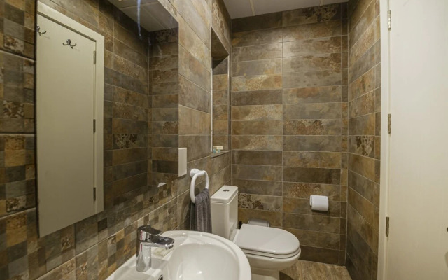 Summer Breeze Maisonette with Terrace by Getaways Malta