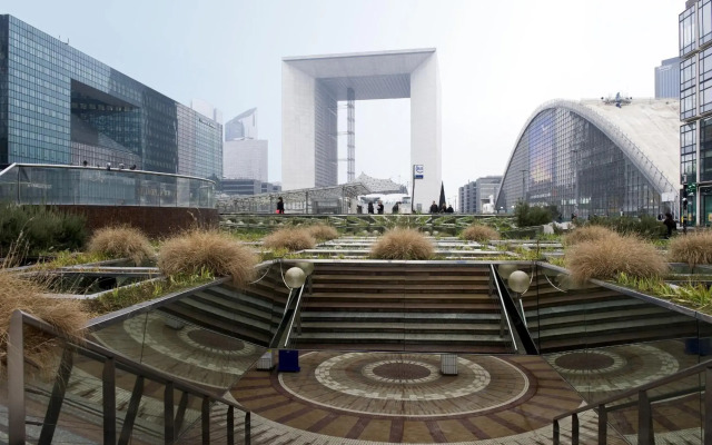 Aparthotel Adagio Access La Défense Léonard de Vinci