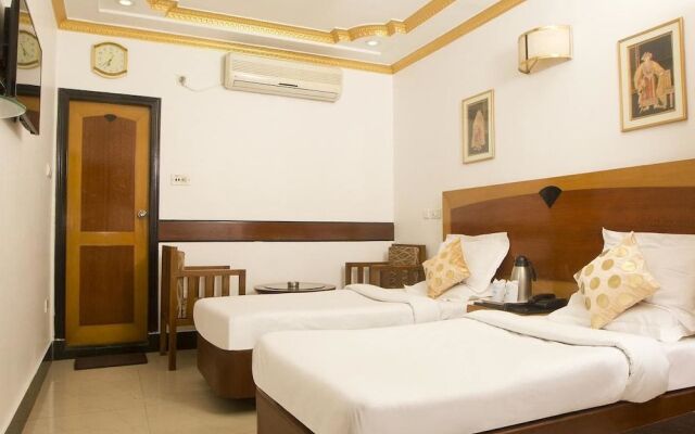 Hotel White House