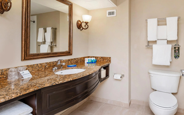 Holiday Inn Express & Suites Kendall by IHG