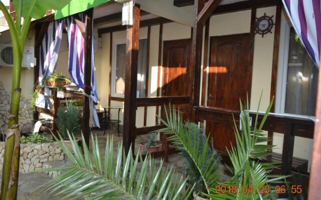 U Palycha Guest House