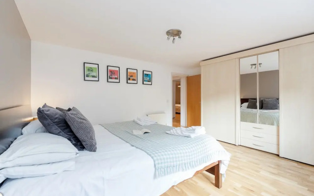 The Bateman's Shoreditch 2 Bed Flat by BaseToGo