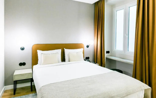 Lx SoHo Boutique Hotel by RIDAN Hotels
