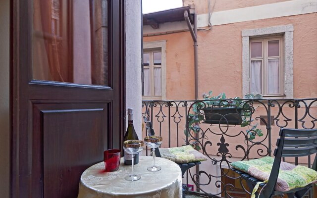 Ortalakeflat - Family