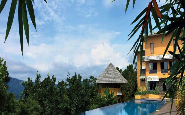 Poetree Thekkady Hotel