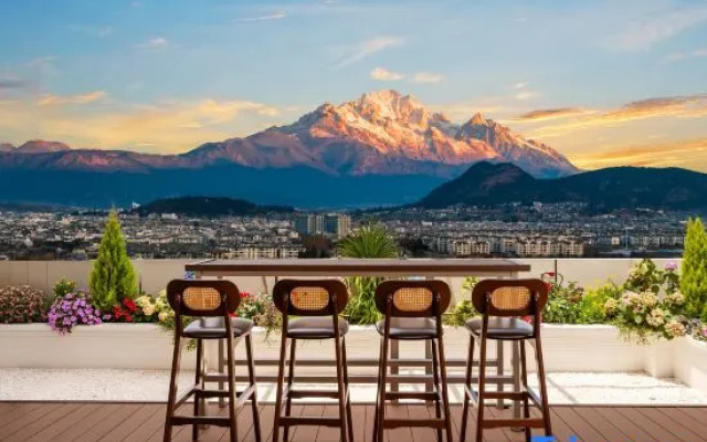 Yinju · Dayanli Song-style Aesthetics Snow View Hotel (Lijiang Ancient City Zhongyi Market Branch – Outside – Lijiang