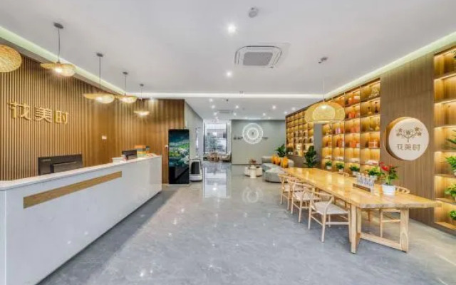 Feronia Hotel