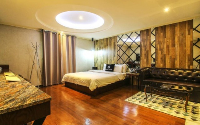 Luce Hotel
