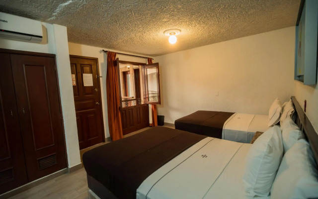 Hotel Don Quijote Plaza