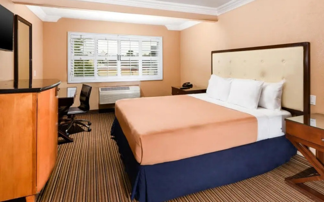 Hollywood Inn Express South