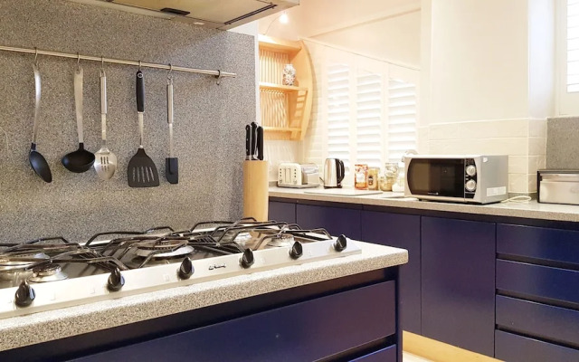 Grand Edinburgh Castlehill Apartment