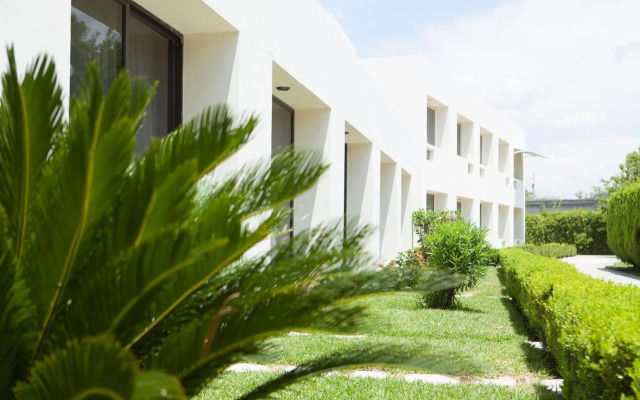 Hotel Paradise Inn