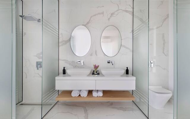 Elea Silver Villa