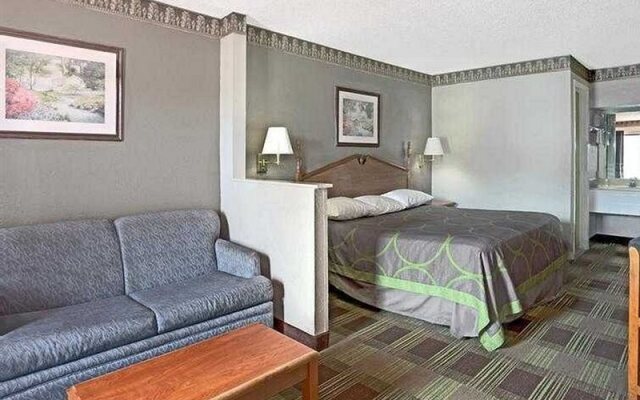 Red Carpet Inn & Suites