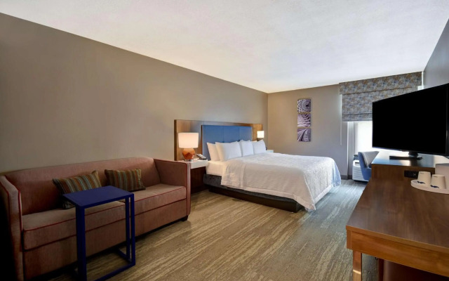 Hampton Inn Birmingham-Colonnade 280