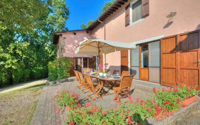 Comfortable Home Romeo Among Greenery