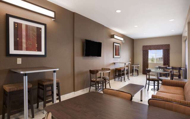 Microtel Inn & Suites by Wyndham Cotulla