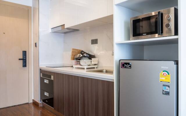 Agile Sky Residence Studio by SobenHomes