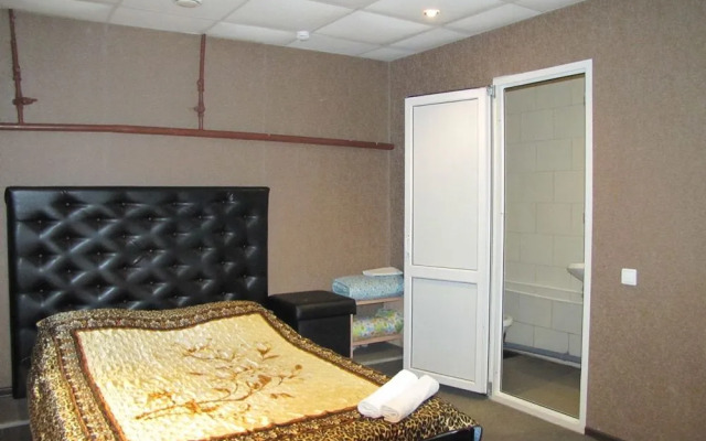 Hotel Revolutsii 28