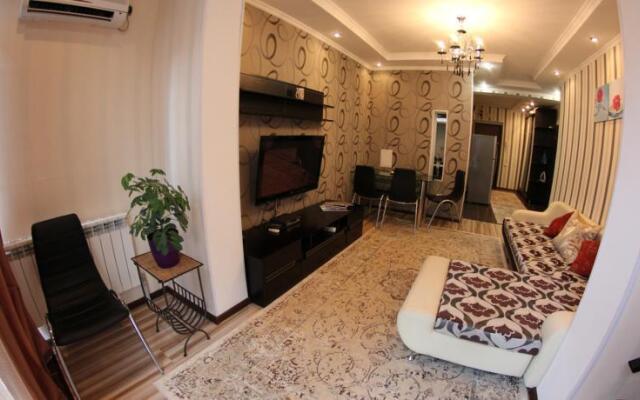 Almaty Home at Bogenbai Batyr