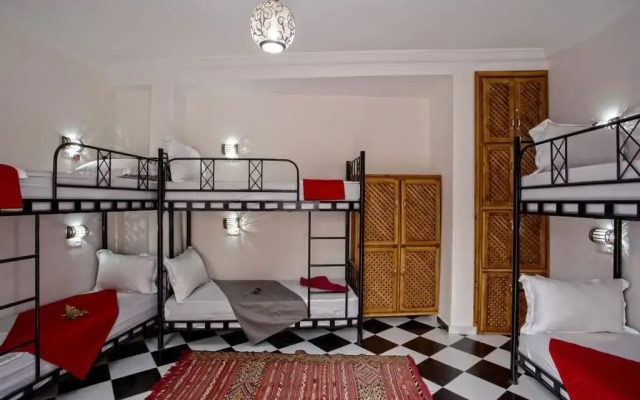 Amour d'auberge - Hostel