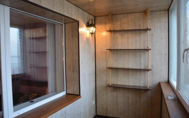 Lux na Litejnoj 17-A