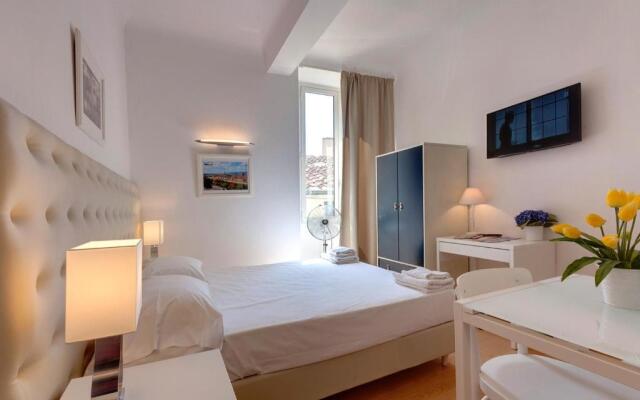 Silvio studio apartment for 2 people, Florence