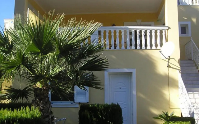 Nikolaos Studios Skala