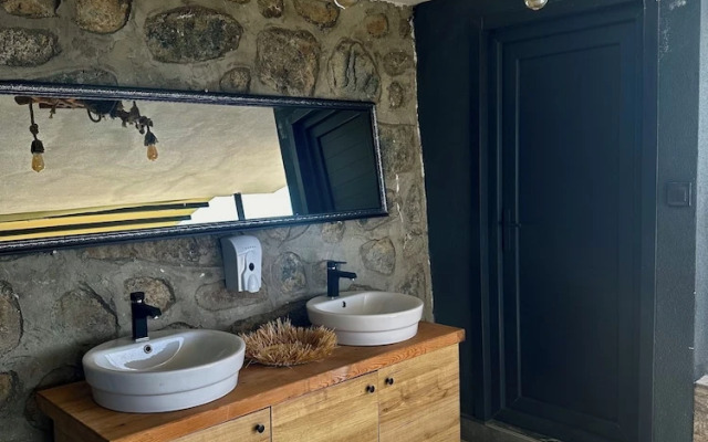 Celazeni̇ Bungalov