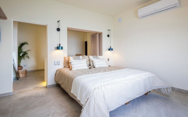 Cabo Break Hotel