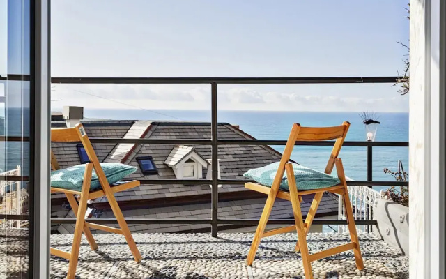 Sunset Apartment Above the sea by Wonderful Italy