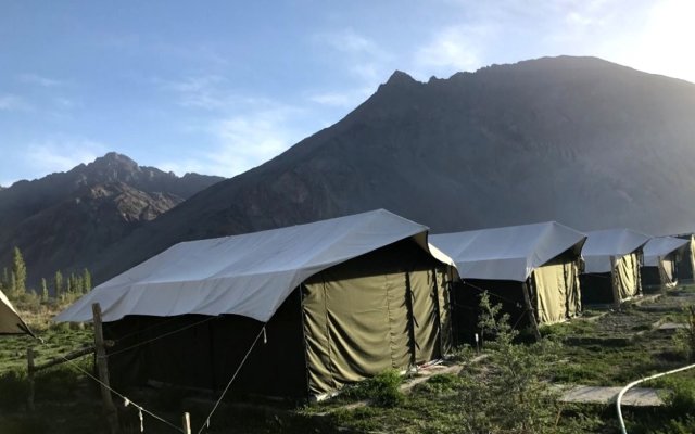 TIH Cold Desert Camp