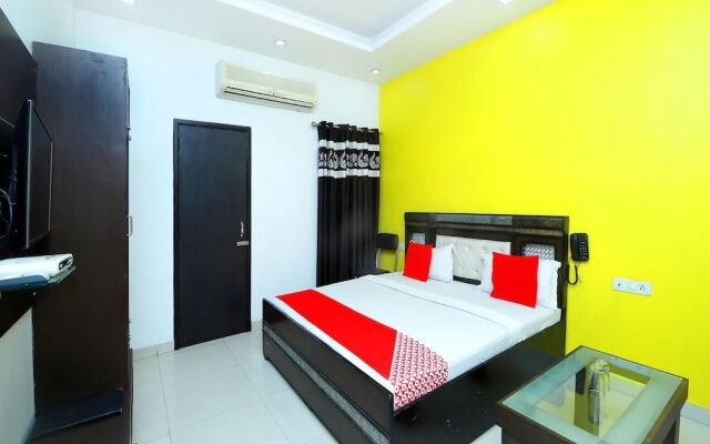 OYO 44541 Hotel Nanda