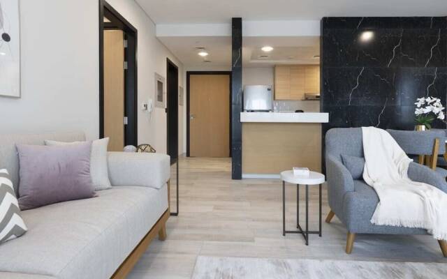 Lovely 1BR Apartment @ Privà Living, Arjan